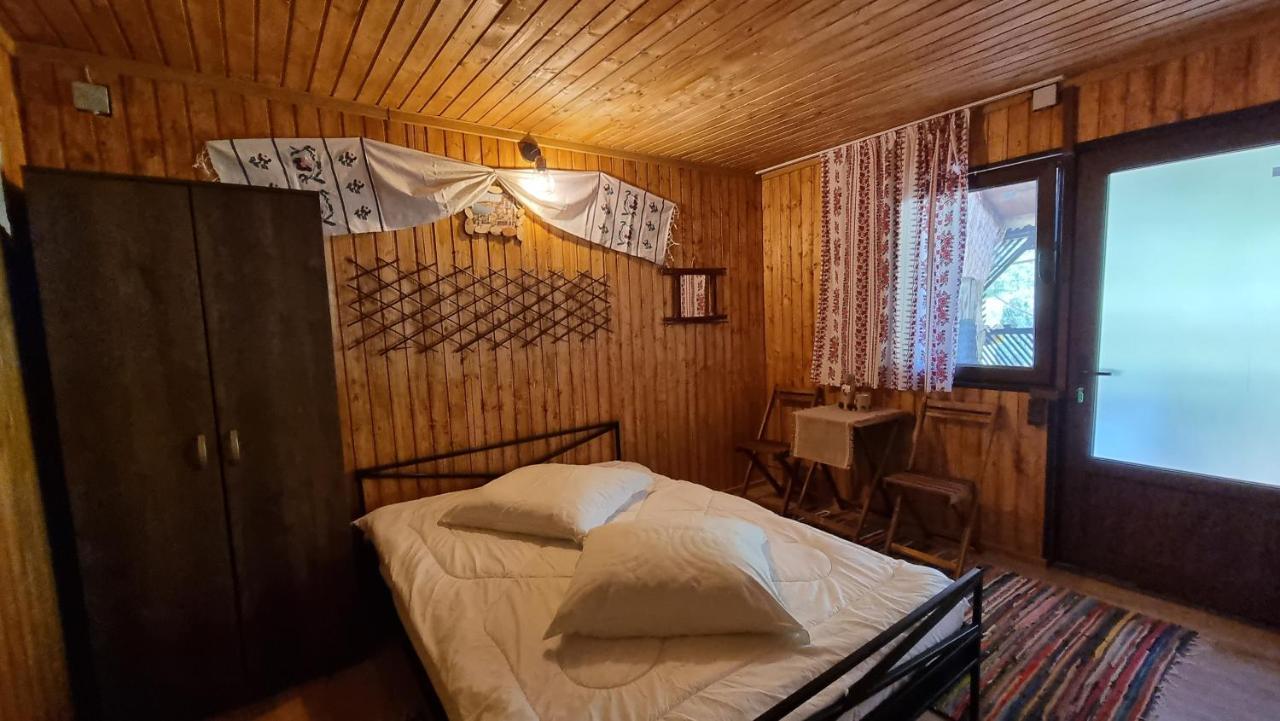 Lângă Stână Curtea de Argeş Exterior foto