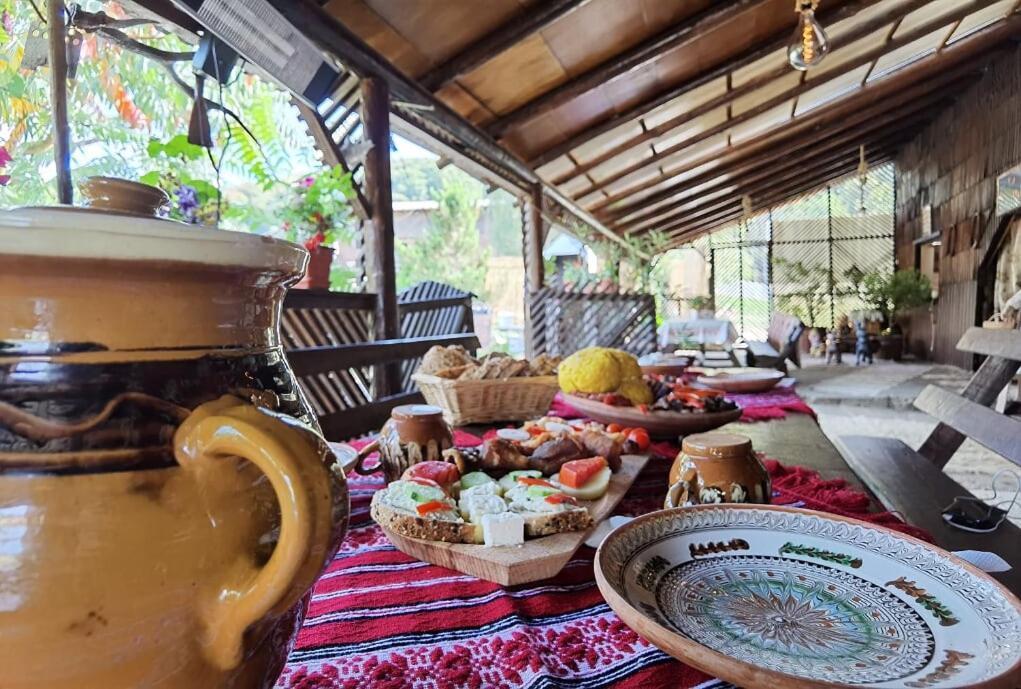 Lângă Stână Curtea de Argeş Exterior foto