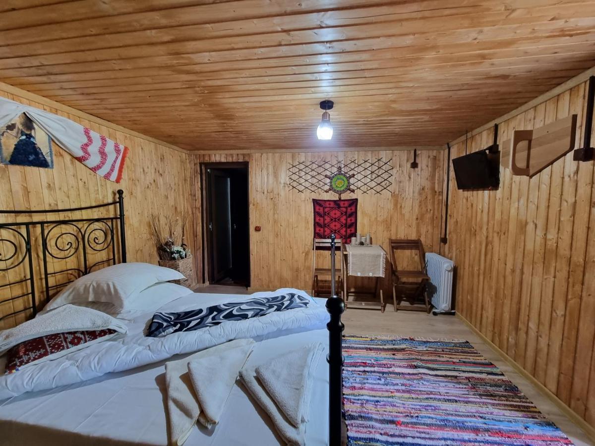 Lângă Stână Curtea de Argeş Exterior foto